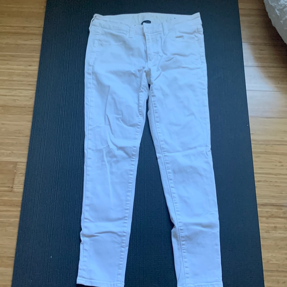 American Eagle white jeans